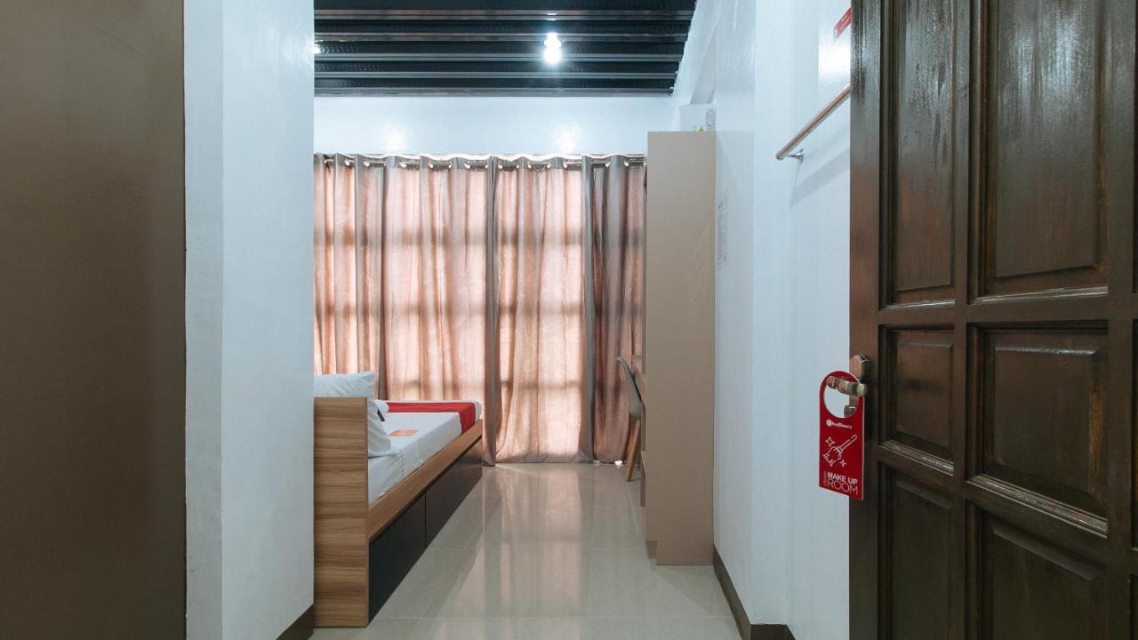 Reddoorz Near Iloilo International Airport 호텔 Cabatuan 외부 사진
