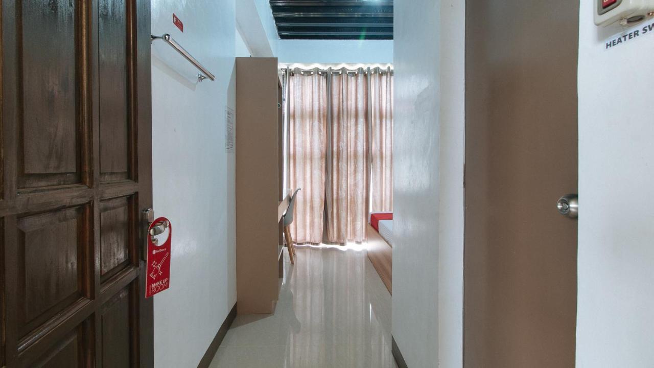 Reddoorz Near Iloilo International Airport 호텔 Cabatuan 외부 사진