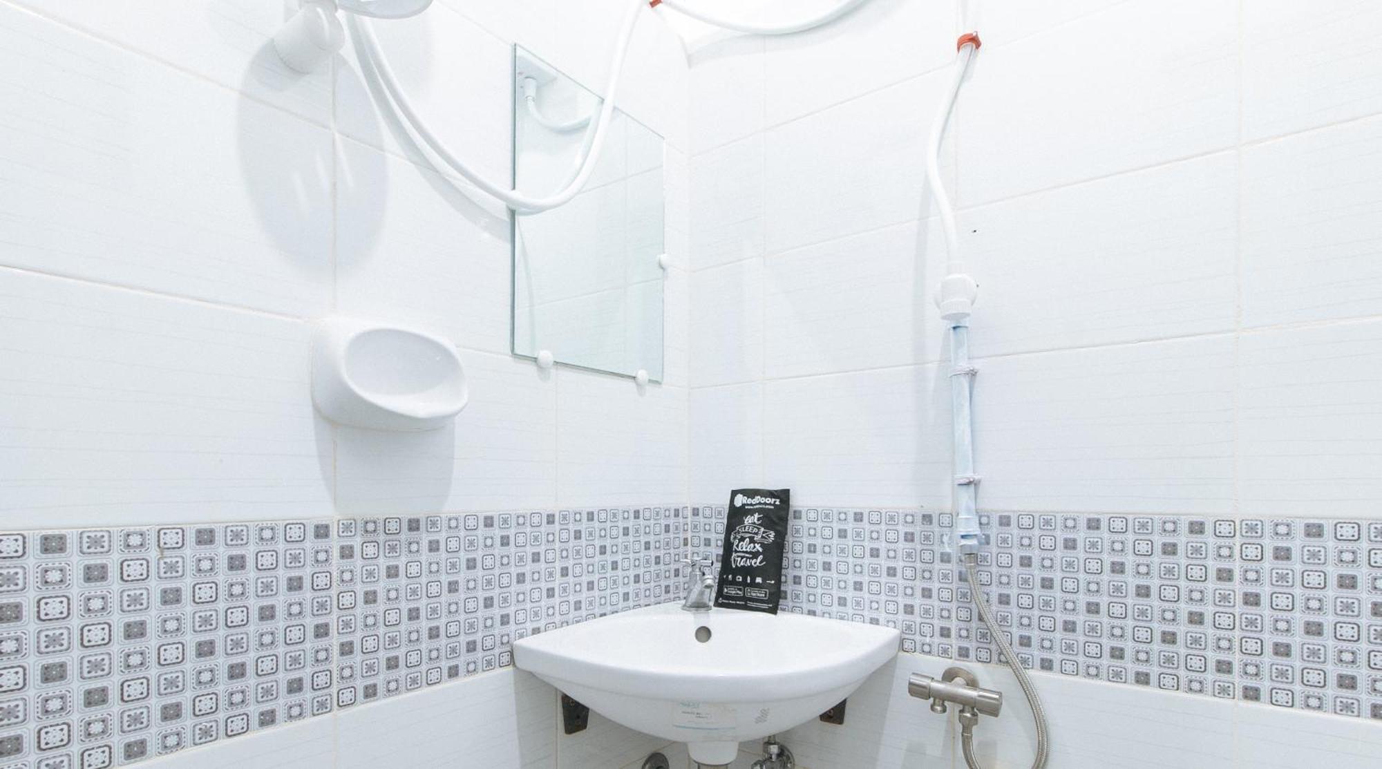 Reddoorz Near Iloilo International Airport 호텔 Cabatuan 외부 사진